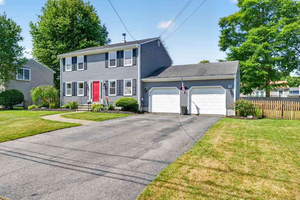 Homes For Sale - 21 Sefton Drive<br/> Bristol, RI 02809
