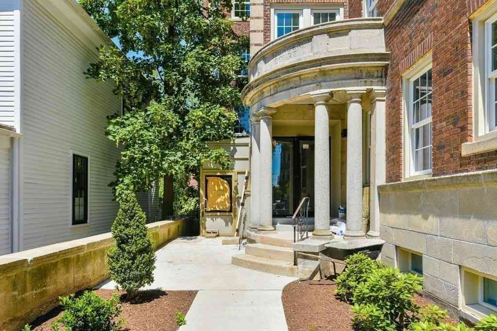 Apartment For Rent - 9 Dana St #26<br/> Cambridge, MA 02138
