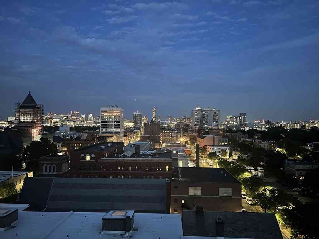 Condo For Rent - 872 Massachusetts Ave #810<br/> Cambridge, MA 02139