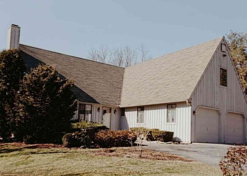 Homes For Sale - 7 Tabor Hill Road<br/> North Smithfield, RI 02896