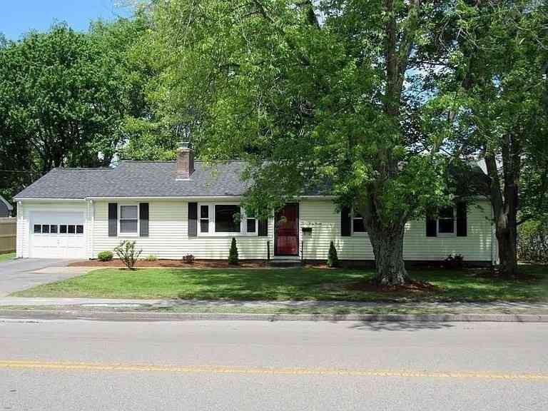Homes For Rent - 1247 Trapelo Rd<br/> Waltham, MA 02451