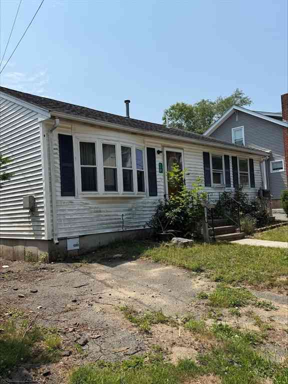 Homes For Sale - 112 1/2 Ford<br/> Brockton, MA 02301