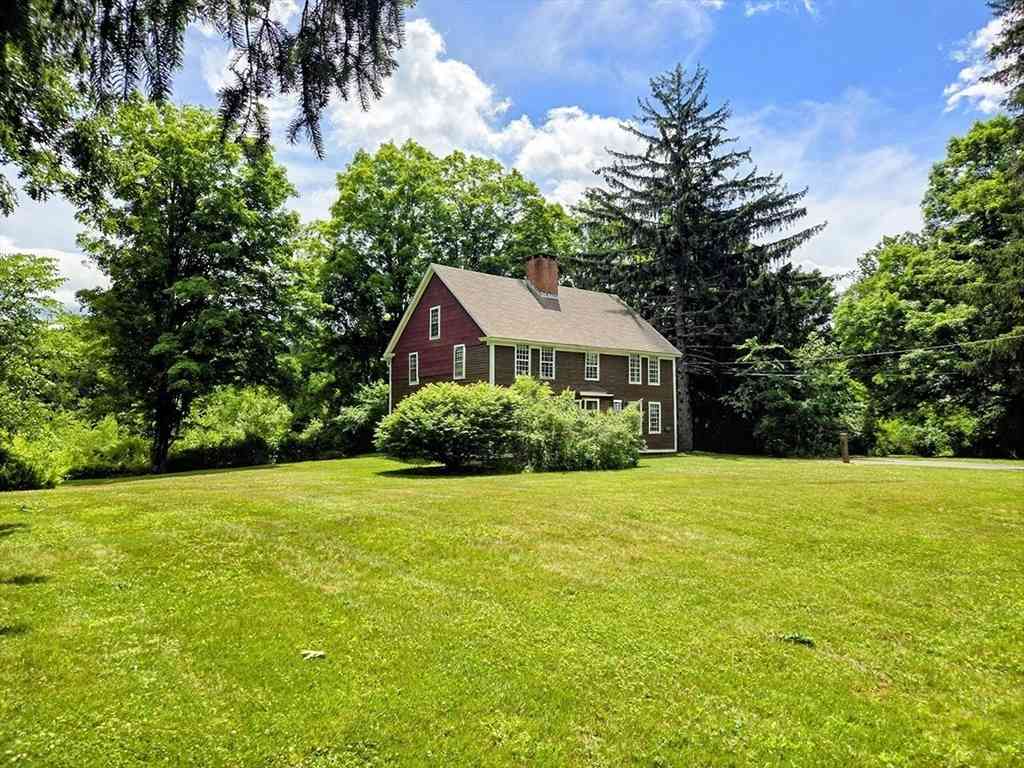 Homes For Sale - 24 Brookfield Rd<br/> Brimfield, MA 01010