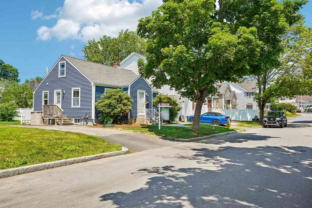 Homes For Sale - 10 Standish<br/> Worcester, MA 01604