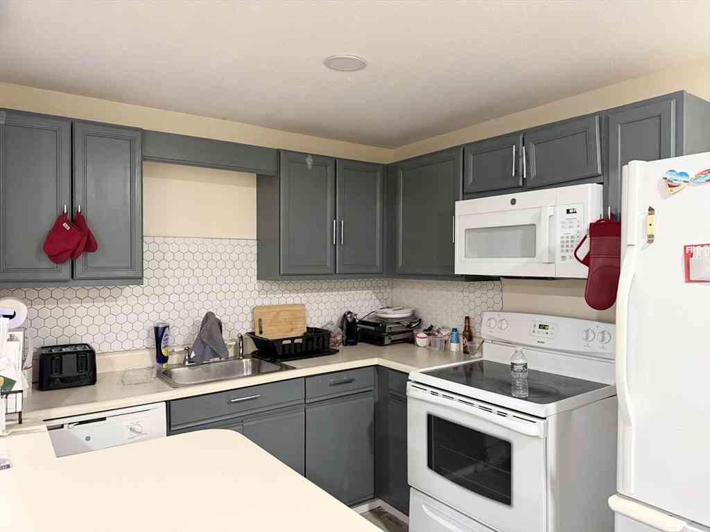 Condo For Sale - 1261 Church Street #13<br/> New Bedford, MA 02745