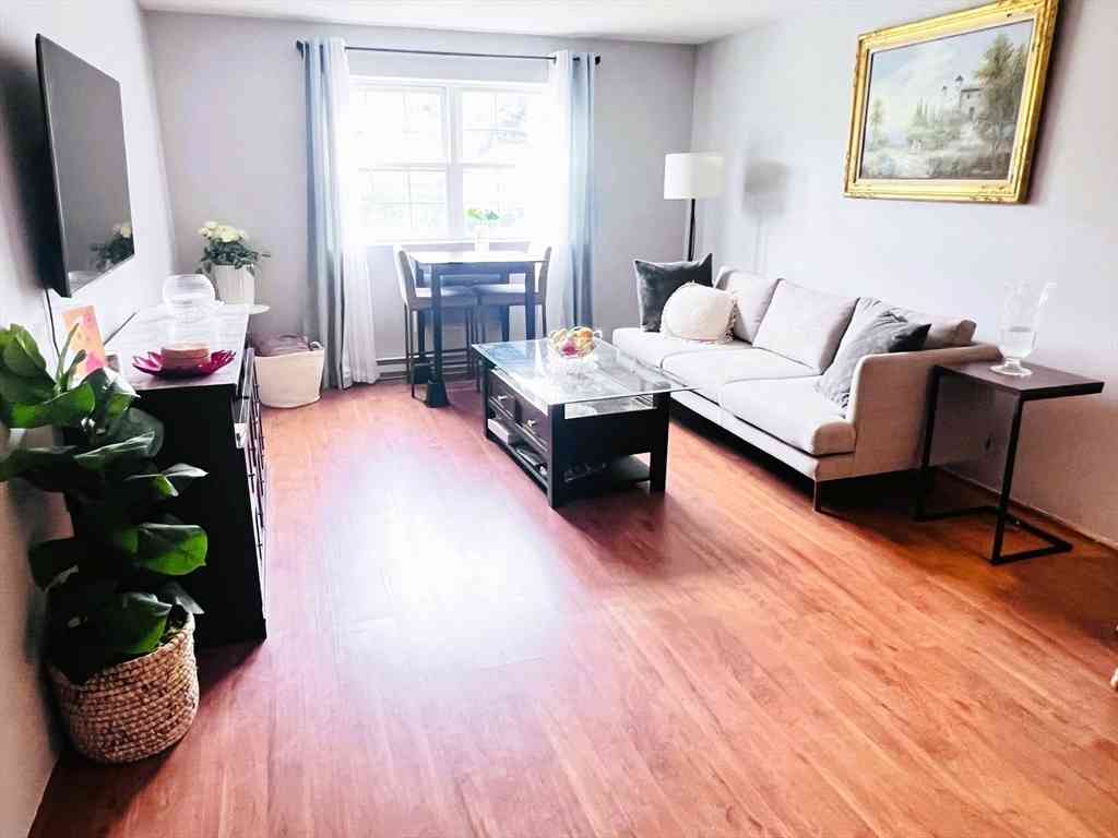 Condo For Rent - 35 Berlin #11<br/> Clinton, MA 01510
