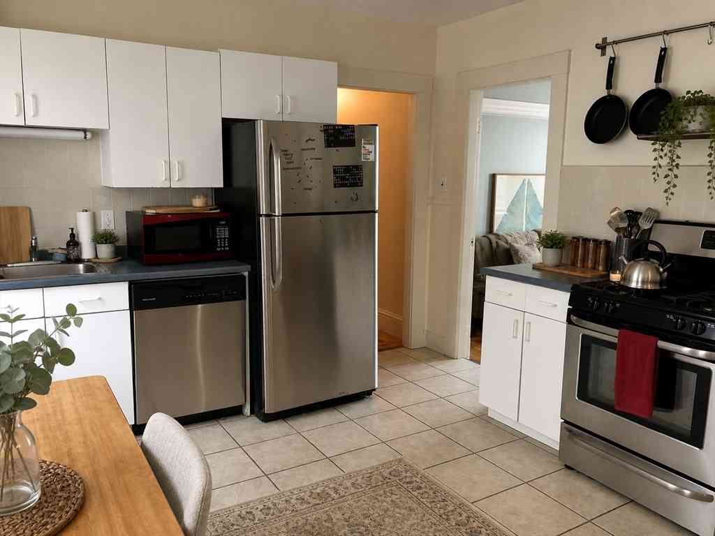 Apartment For Rent - 21 Cypress Street #1<br/> Somerville, MA 02143