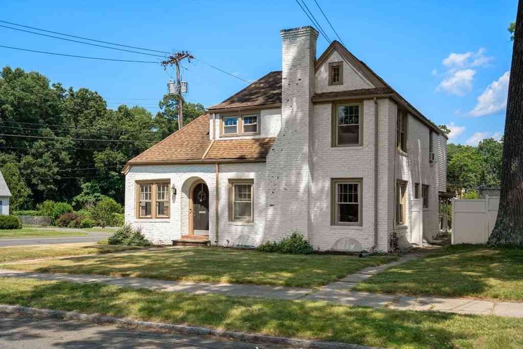 Homes For Sale - 107 Perkins St<br/> Springfield, MA 01118