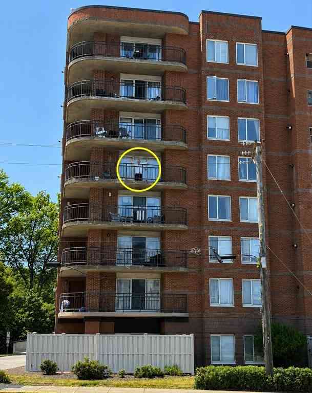 Condo For Sale - 121 Nantasket Ave #401<br/> Hull, MA 02045