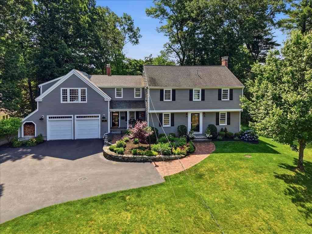 Homes For Sale - 12 Stagecoach Rd<br/> Hingham, MA 02043