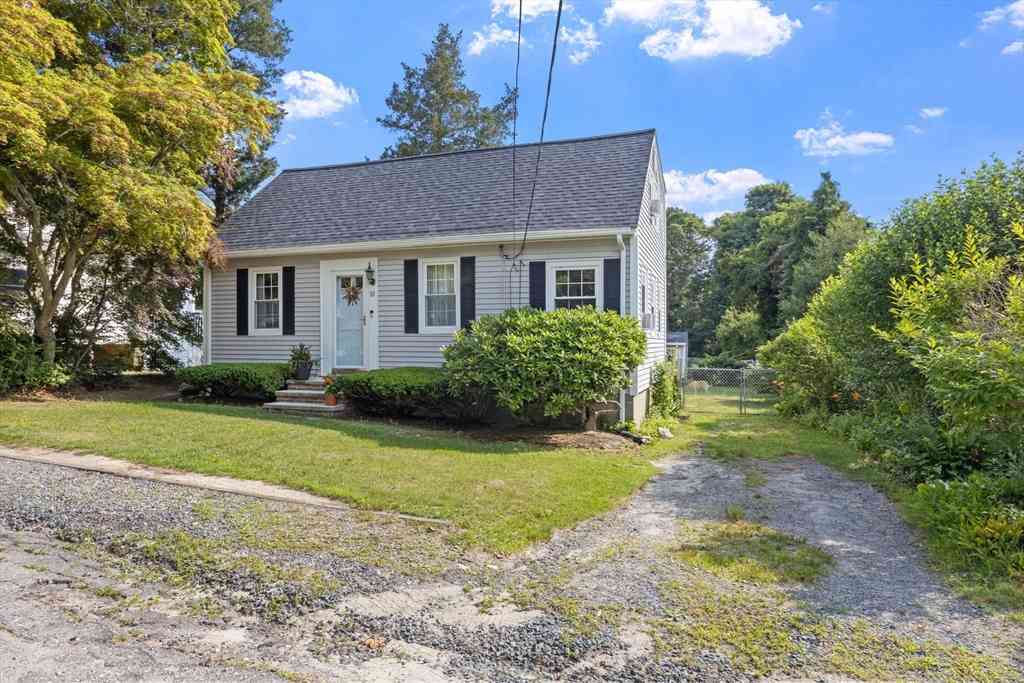 Homes For Sale - 10 Cleveland Ave<br/> Wareham, MA 02532