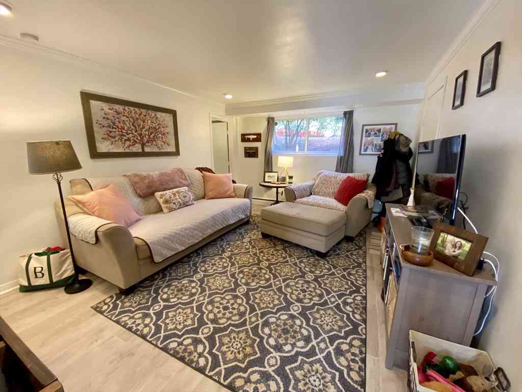 Apartment For Rent - 1734 Commonwealth Ave #2<br/> Boston, MA 02135