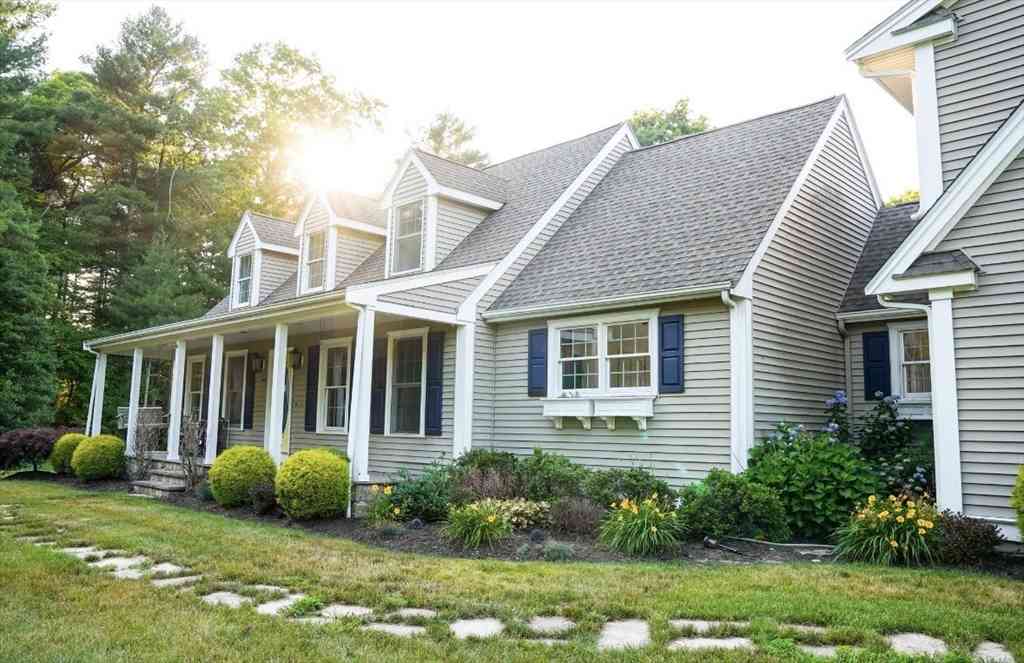Homes For Rent - 241 New Bedford Road<br/> Rochester, MA 02770