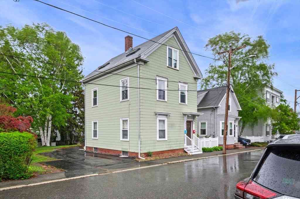 Apartment For Rent - 11 Glendale Street #2<br/> Salem, MA 01970