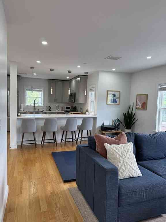 Condo For Rent - 34 Park St #4<br/> Newton, MA 02458