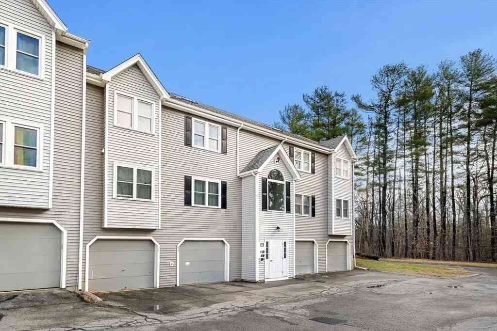 Condo For Sale - 74 Tennis Plaza Rd #31<br/> Dracut, MA 01826