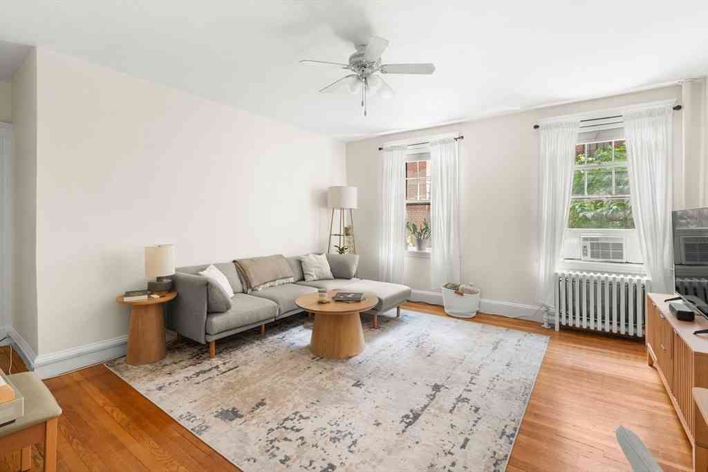 Apartment For Rent - 42 Linnaean Street #2<br/> Cambridge, MA 02138