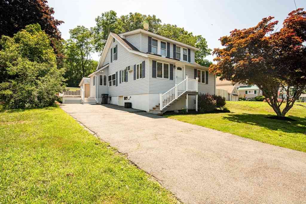 Homes For Sale - 510 West Lowell Ave<br/> Haverhill, MA 01832