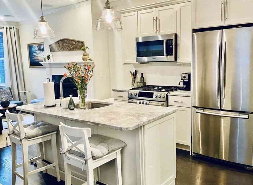 Condo For Rent - 39 Eden Street #3<br/> Suffolk County, Boston, MA 02129
