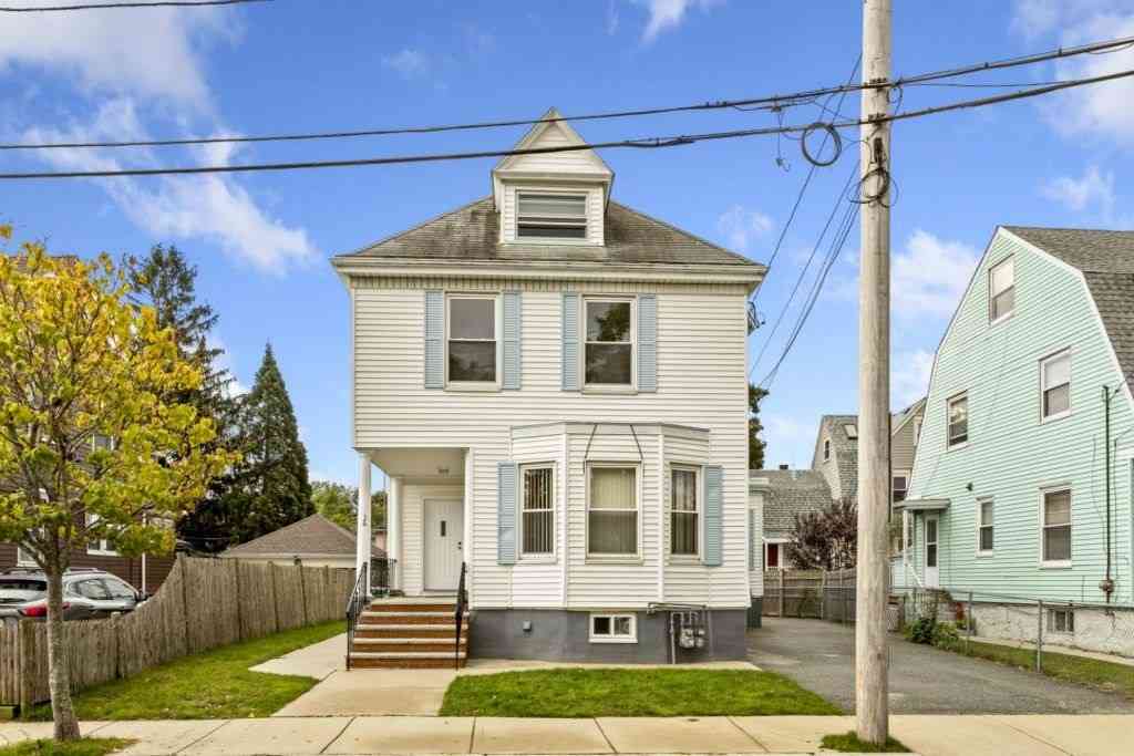 Apartment For Rent - 36 Emerson St #2<br/> Medford, MA 02155