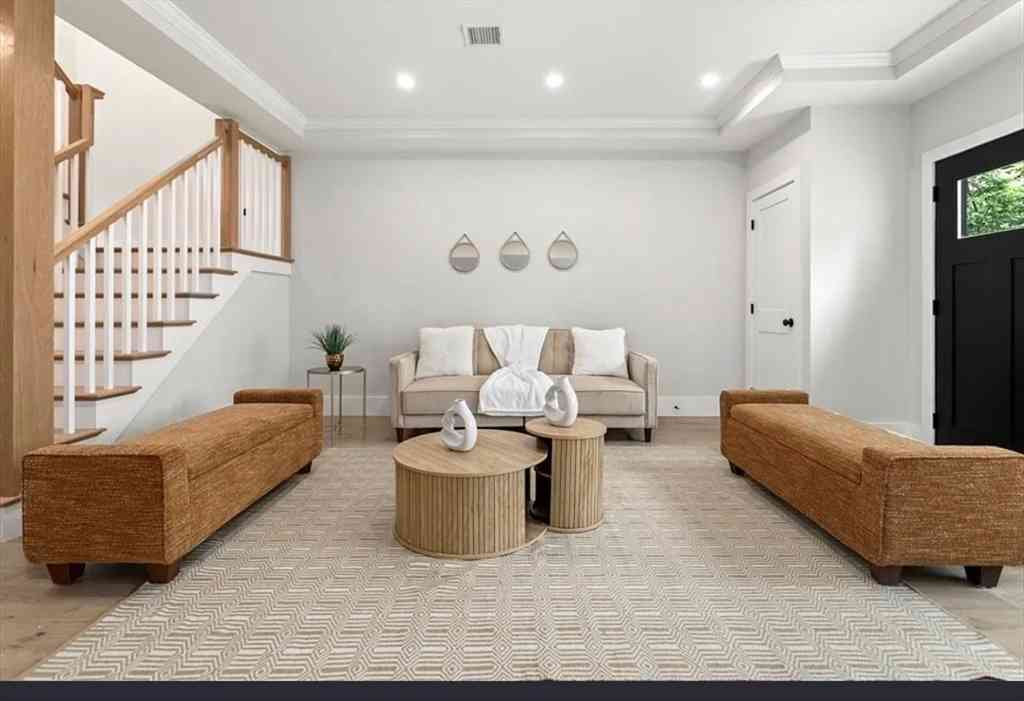 Homes For Rent - 140 Pearl St #A<br/> Somerville, MA 02145