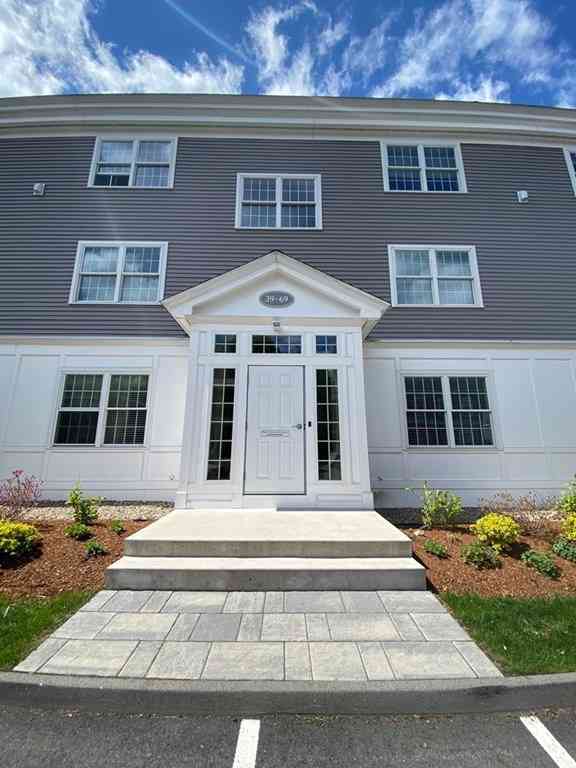 Apartment For Rent - 39 Saunders Street #39<br/> Essex County, North Andover, MA 01845