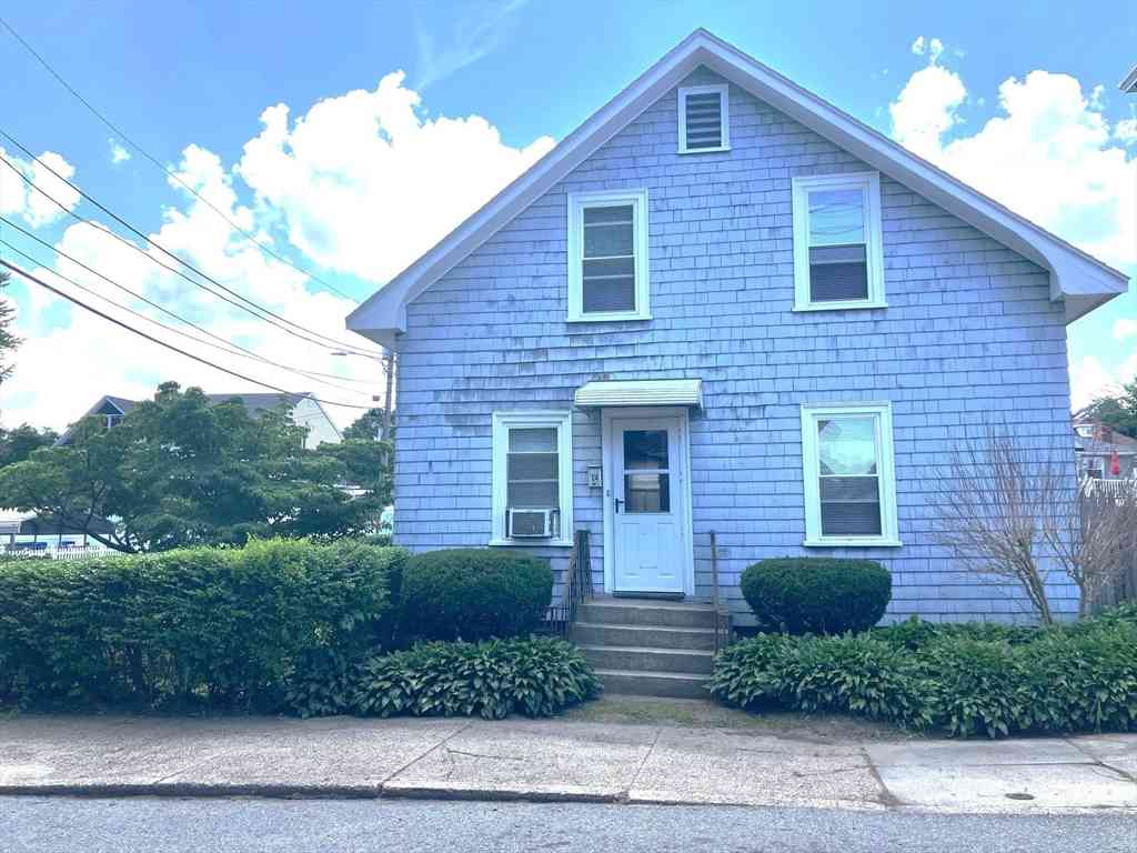 Homes For Sale - 64 Columbus Ave<br/> Essex County, Lawrence, MA 01841
