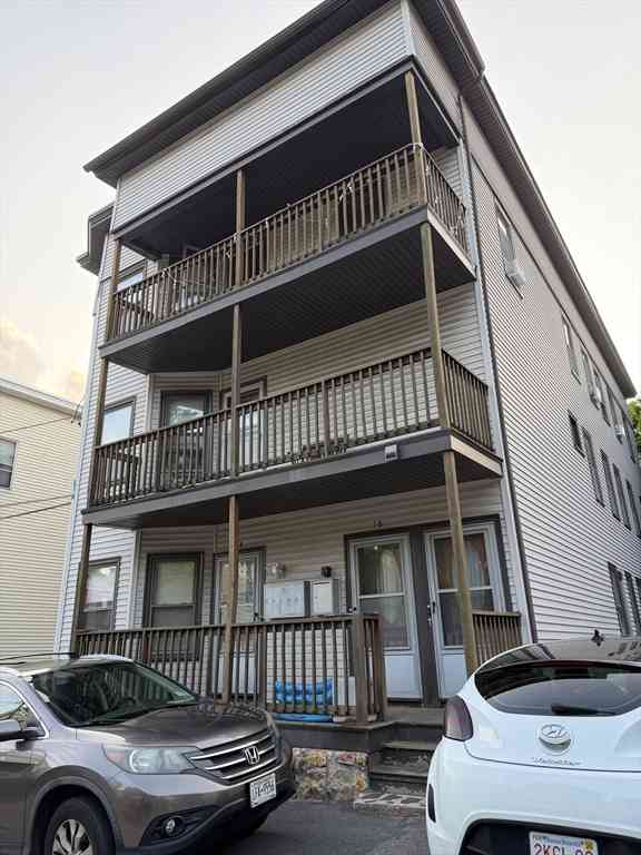 Apartment For Rent - 16 Holt St #B<br/> Worcester County, Fitchburg, MA 01420