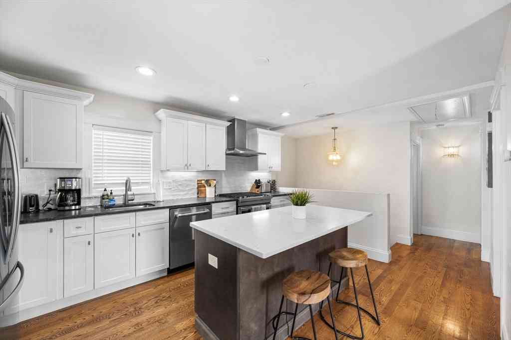 Apartment For Rent - 114 Moreland St #2<br/> Somerville, MA 02145