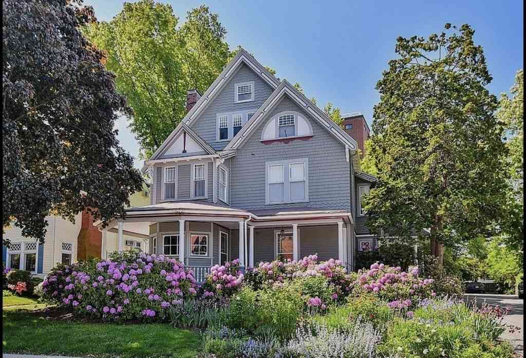 Condo For Rent - 87 Sewall #5<br/> Brookline, MA 02446