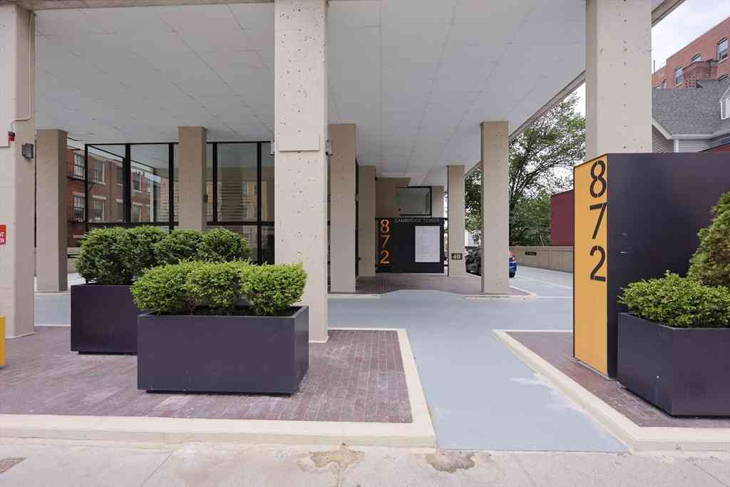 Condo For Rent - 872 Massachusetts Avenue #401<br/> Cambridge, MA 02139