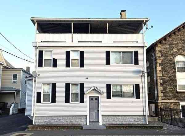 Apartment For Rent - 9 Cedar St #2<br/> Taunton, MA 02780