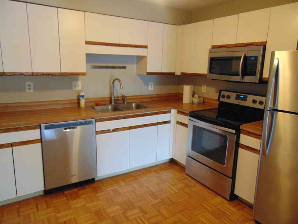 Condo For Rent - 200 Cove Way #313<br/> Quincy, MA 02169