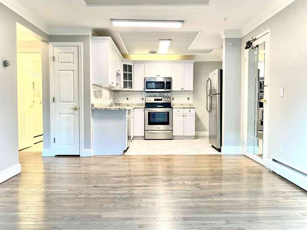Condo For Rent - 62 Carey Ave #7<br/> Watertown, MA 02472