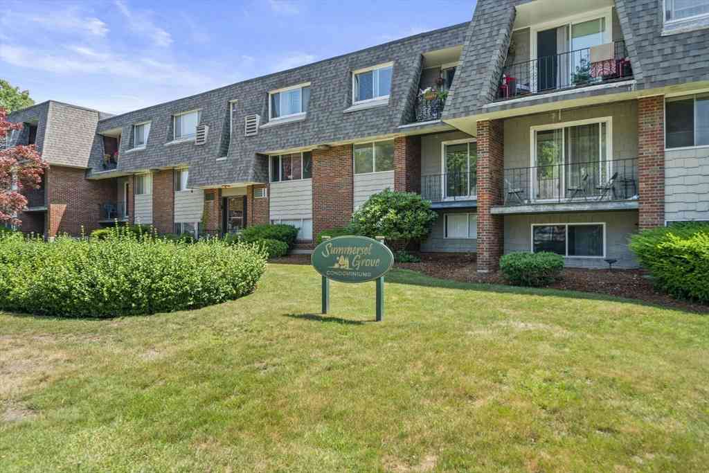 Condo For Sale - 68 Summer Ave #8<br/> Norfolk County, Stoughton, MA 02072