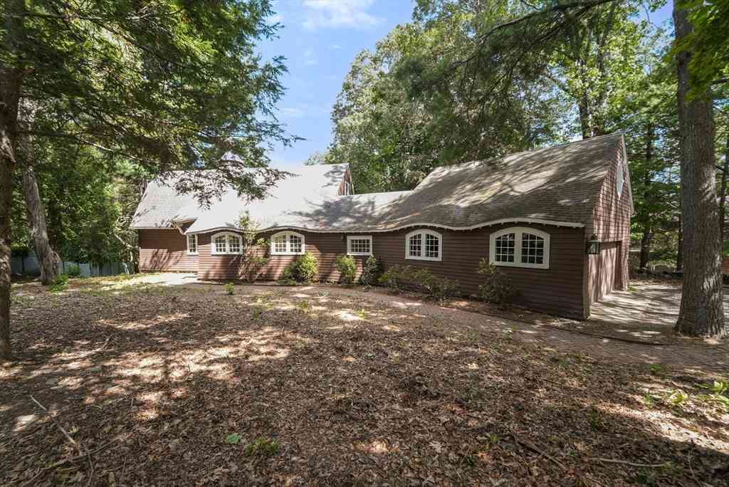 Homes For Sale - 136 Dudley Rd<br/> Newton, MA 02459