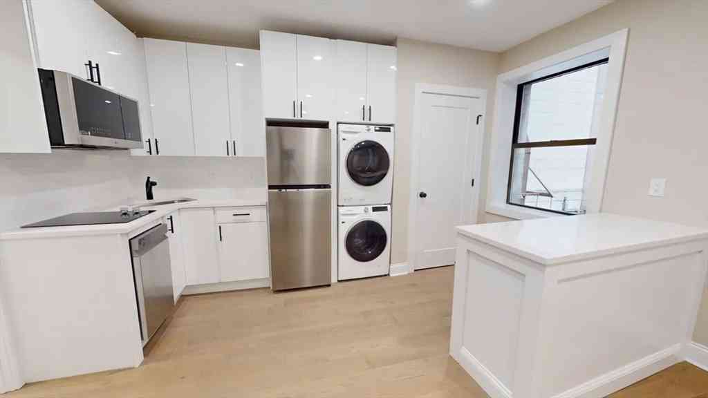 Apartment For Rent - 31-35 India St #203<br/> Boston, MA 02110