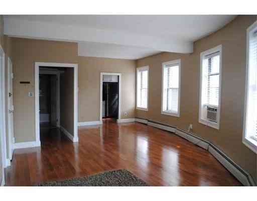 Condo For Rent - 1880 Commonwealth Ave #10<br/> Boston, MA 02135