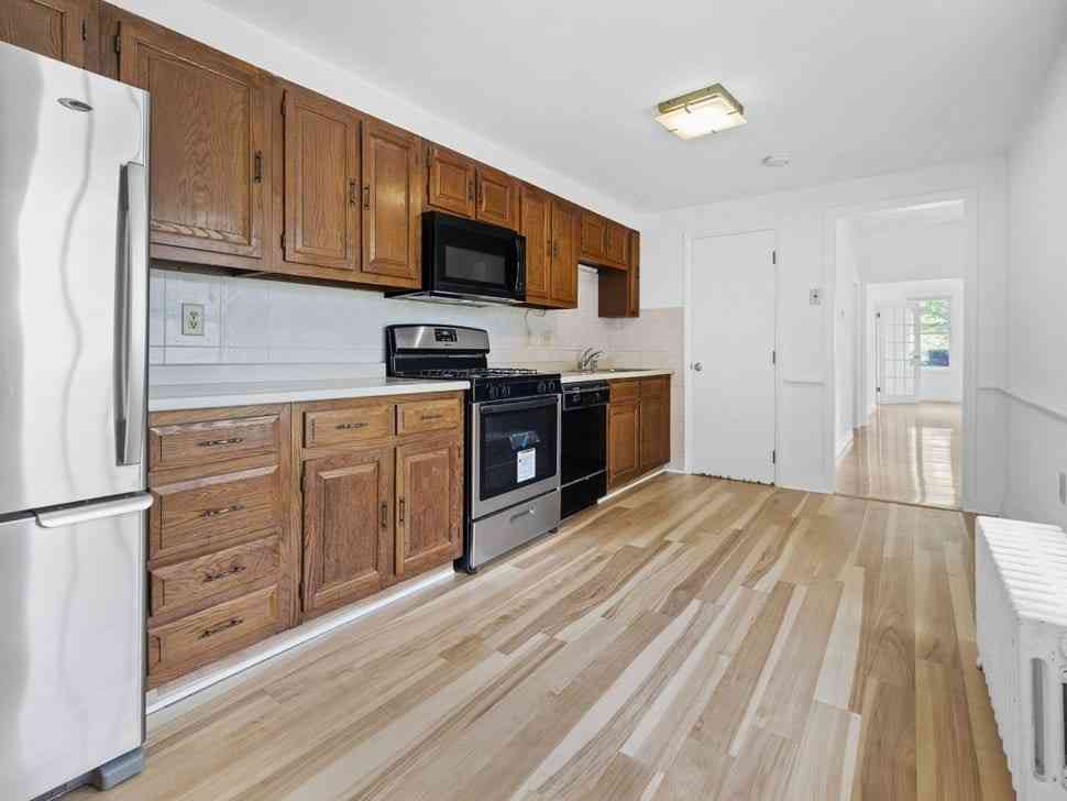 Apartment For Rent - 86 California St #86<br/> Watertown, MA 02472