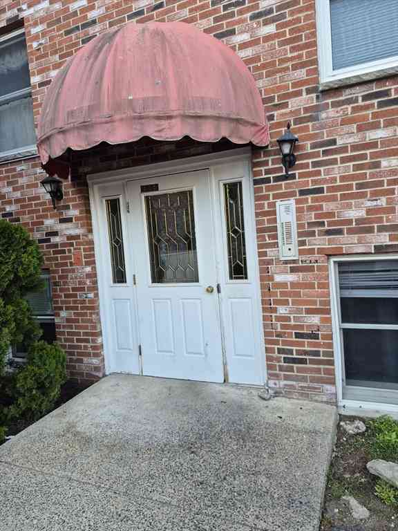 Condo For Sale - 33A Jackson Street #203<br/> Essex County, Lynn, MA 01902