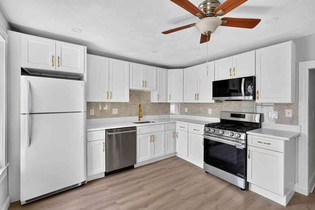 Condo For Rent - 18 Otis #2<br/> Somerville, MA 02145