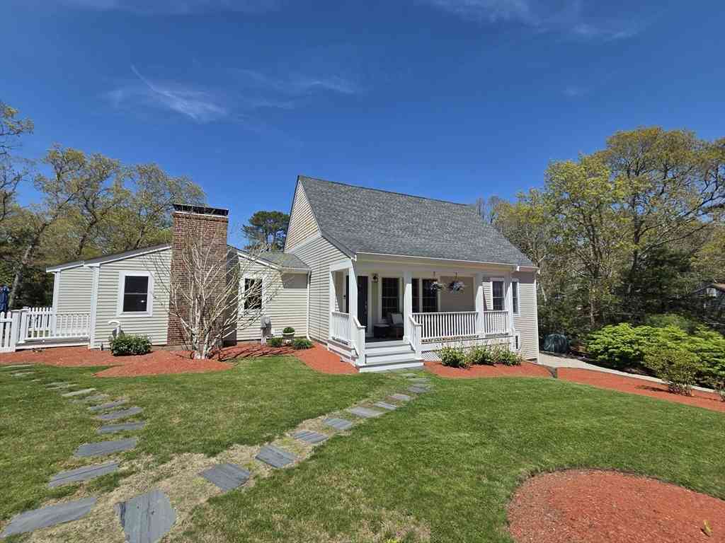 Homes For Sale - 1 Katies Way<br/> Sandwich, MA 02537
