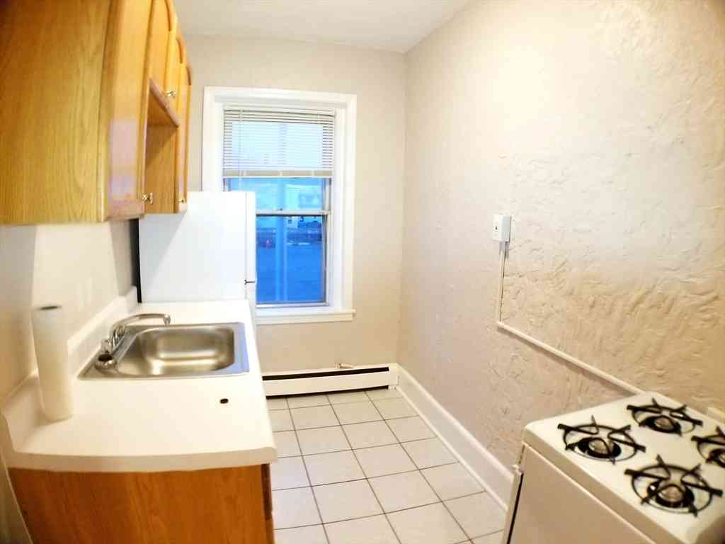 Apartment For Rent - 167 North Common Street #26<br/> Essex County, Lynn, MA 01905