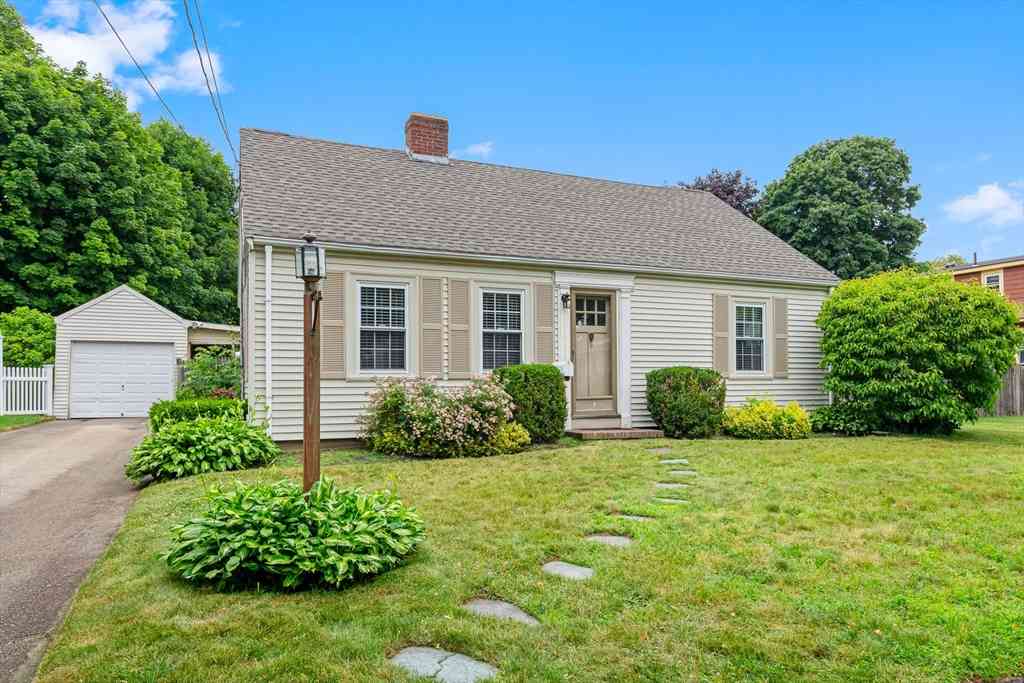 Homes For Sale - 9 Auburn Rd<br/> Essex County, Beverly, MA 01915