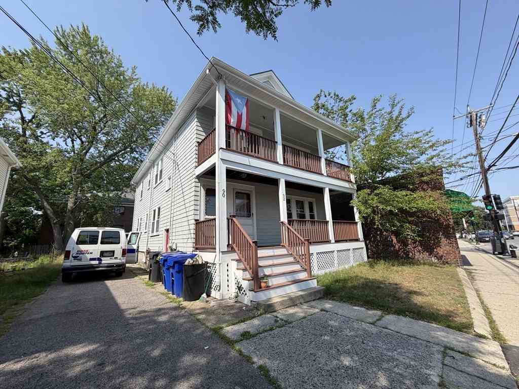 Apartment For Rent - 90 Broadway Ave #1<br/> Arlington, MA 02474