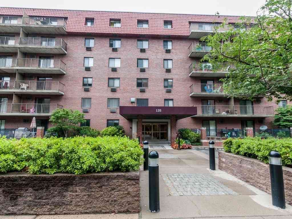 Condo For Rent - 135 Pleasant Street #508<br/> Brookline, MA 02446