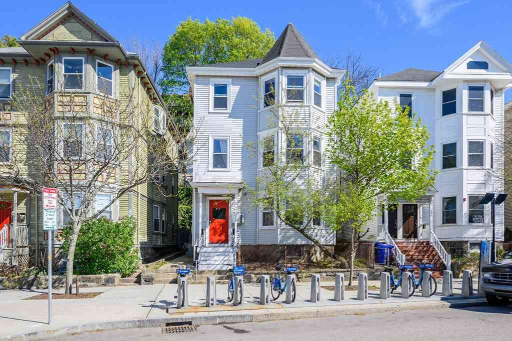 Apartment For Rent - 394 Centre St #2<br/> Boston, MA 02130