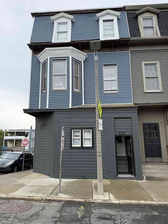 Apartment For Rent - 253 Lexington Street #1<br/> Boston, MA 02128