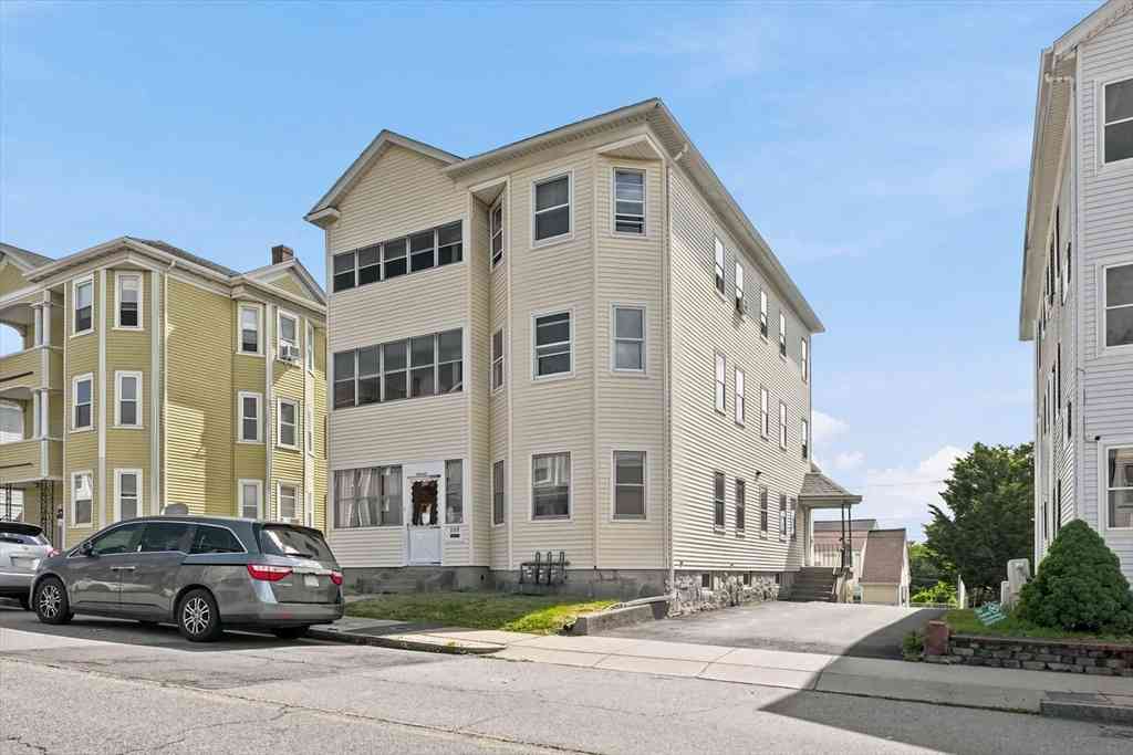 Homes For Sale - 16 Plantation Street<br/> Worcester, MA 01604