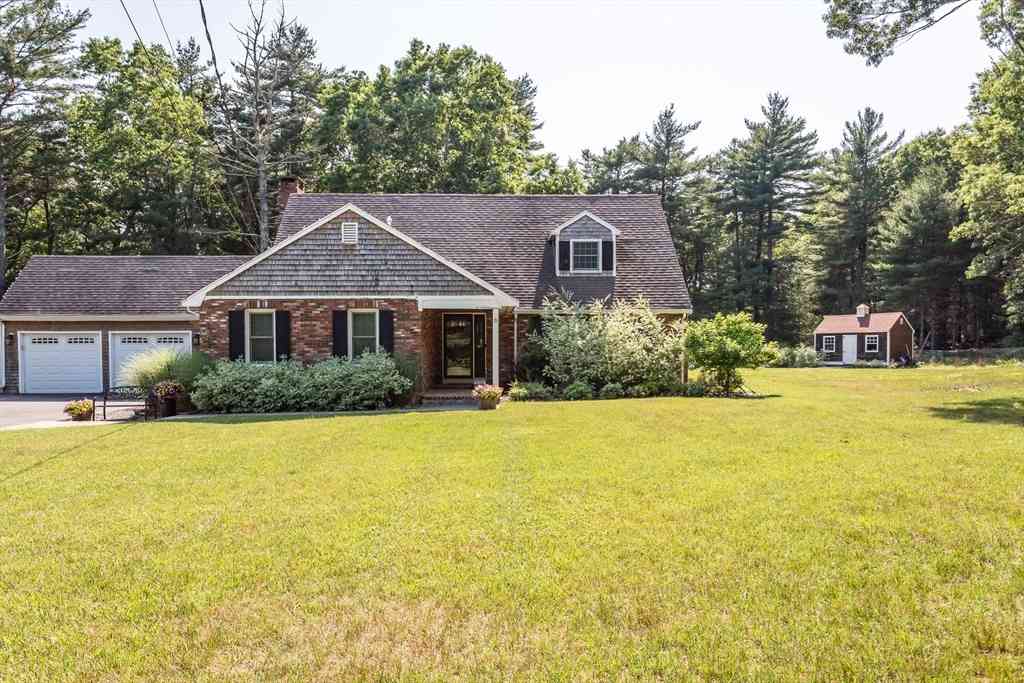 Homes For Sale - 5 Crest Drive<br/> Lakeville, MA 02347